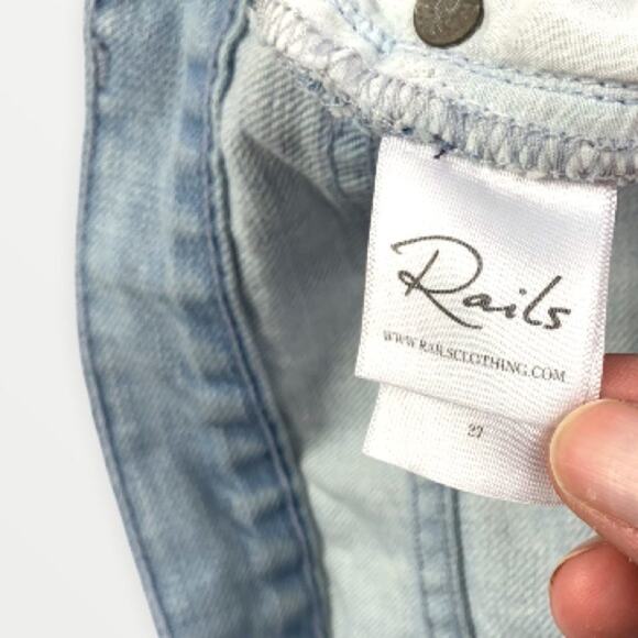 Rails Logan Light Vintage Wash Distressed Cuffed Jean Shorts Size 27 - Picture 9 of 10